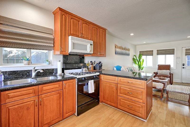Furnished Finder property 393785_2 photo 8