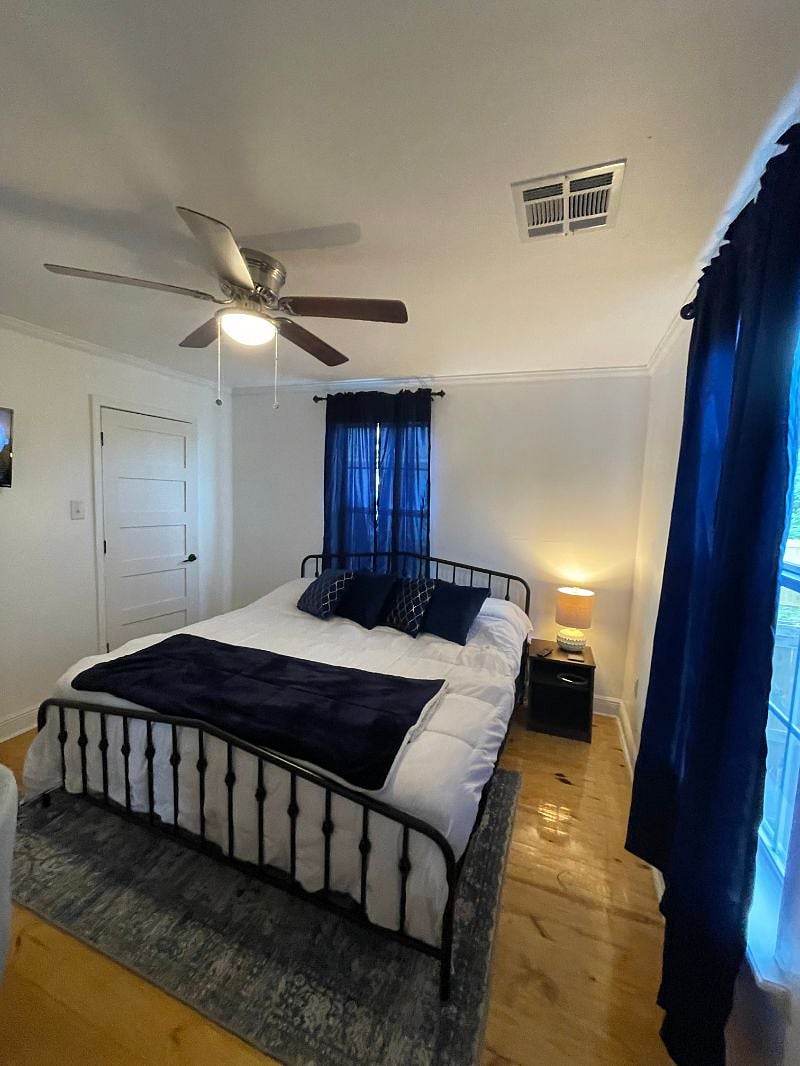 Main bedroom