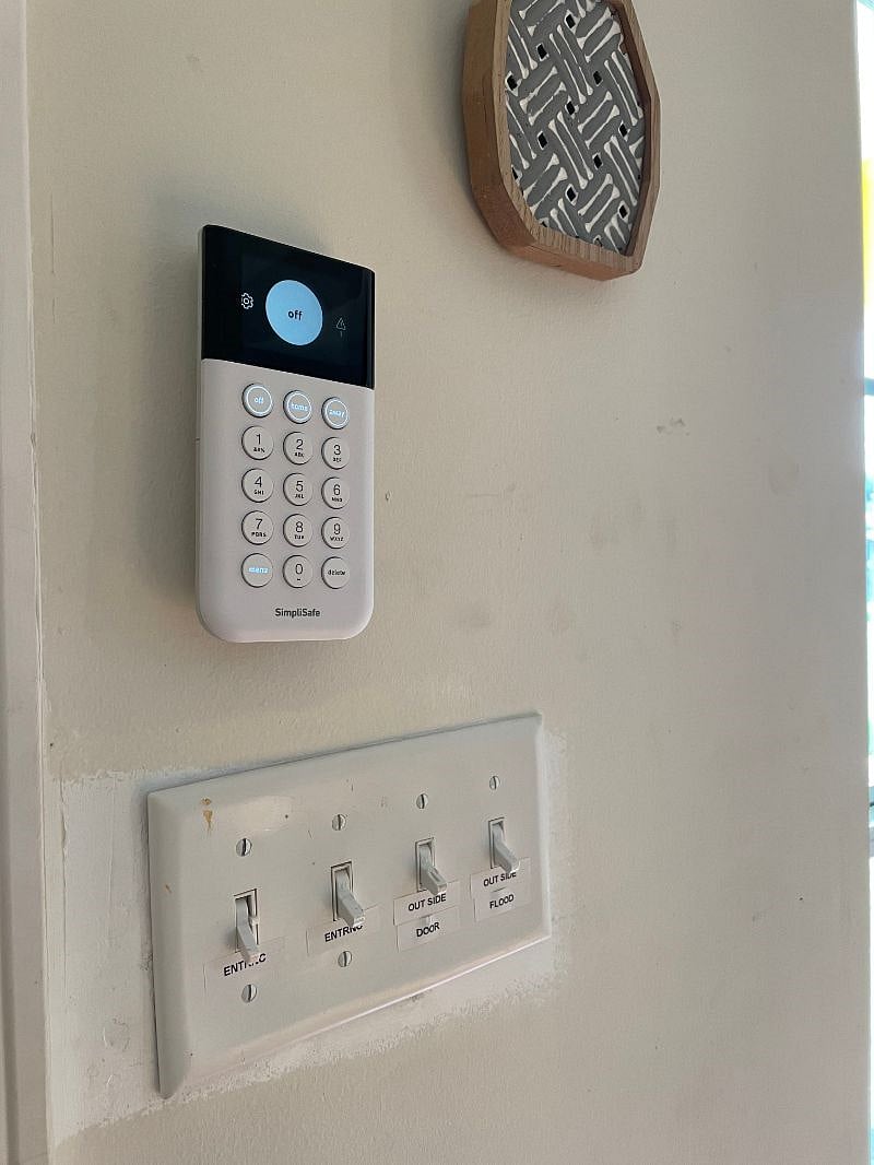 Simplisafe security system for peace of mind.