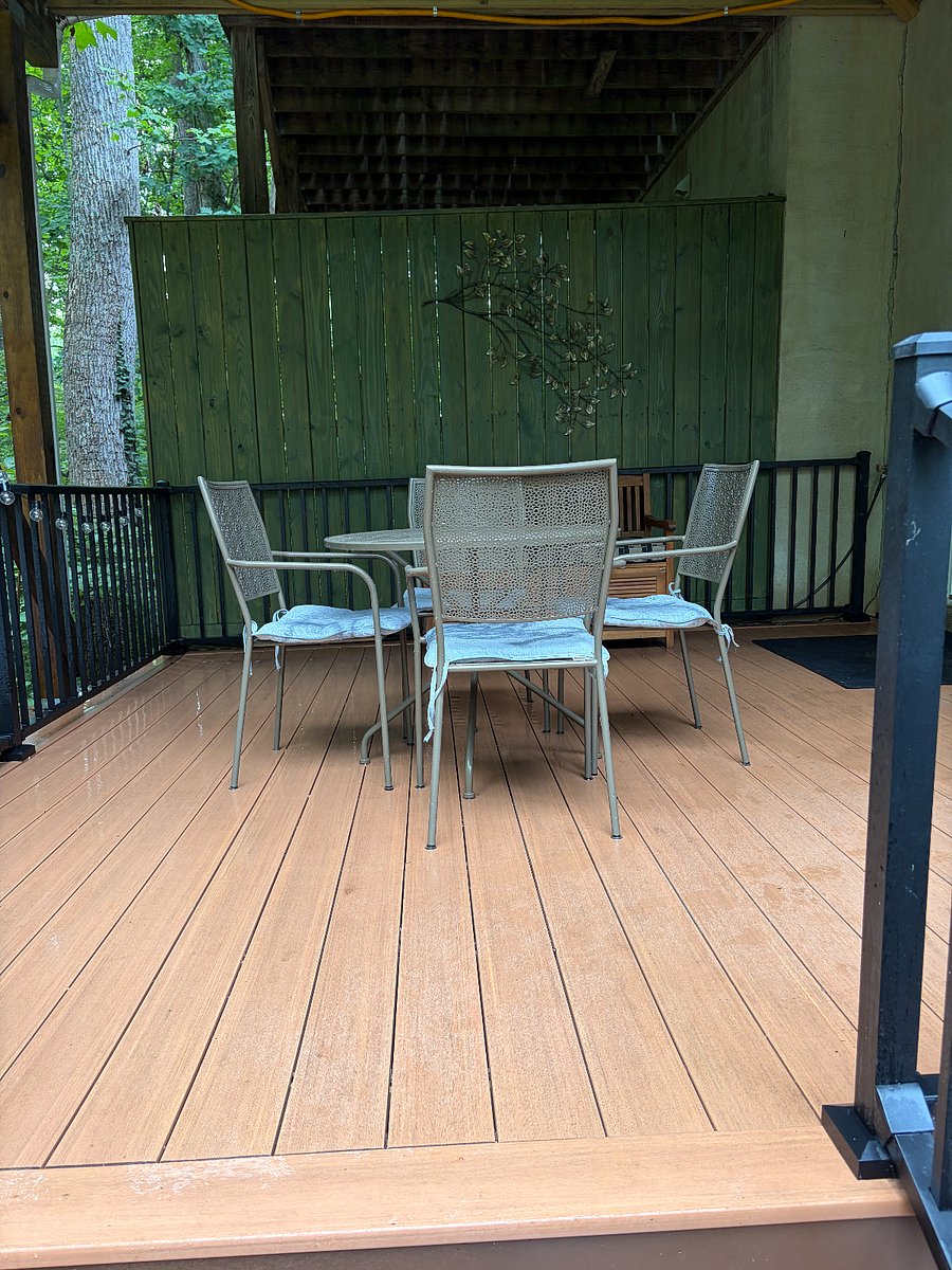 Private deck