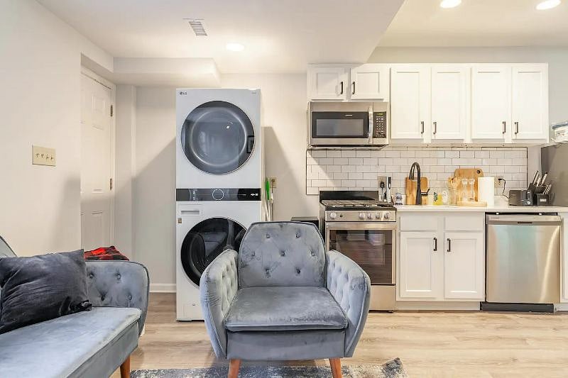 Furnished Finder property 393994_1 photo 10