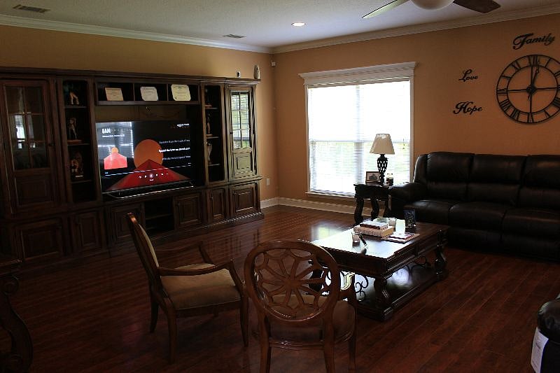 Furnished Finder property 394004_2 photo 4