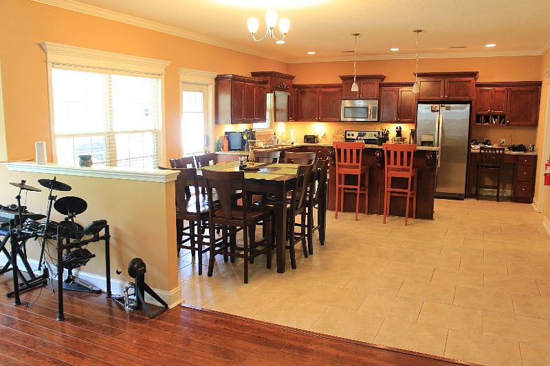 Furnished Finder property 394004_2 photo 5