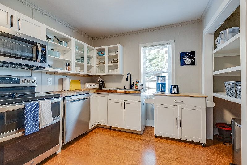 Furnished Finder property 394184_1 photo 11