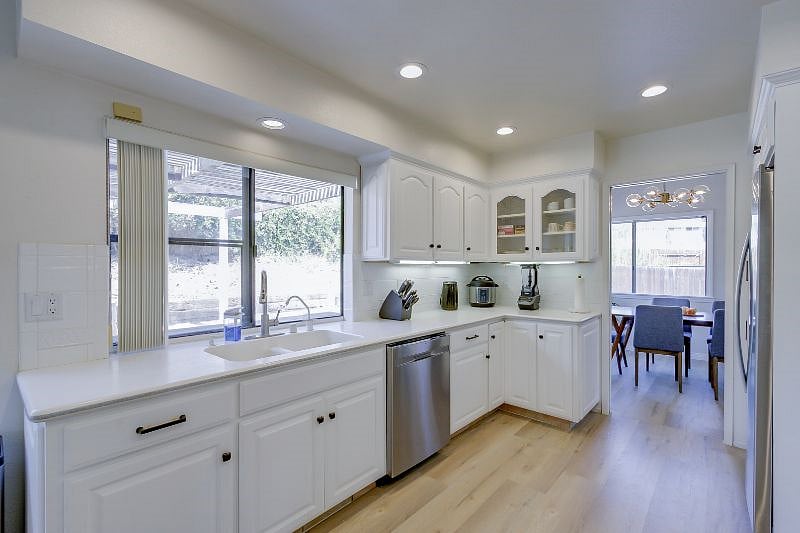 Furnished Finder property 394214_1 photo 8