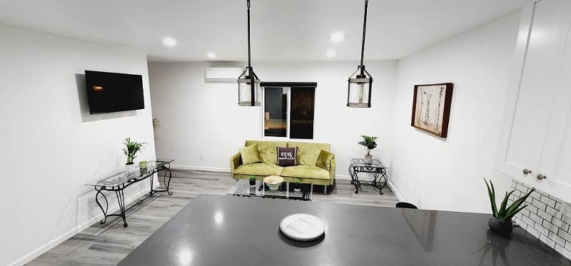 Furnished Finder property 394221_1 photo 2