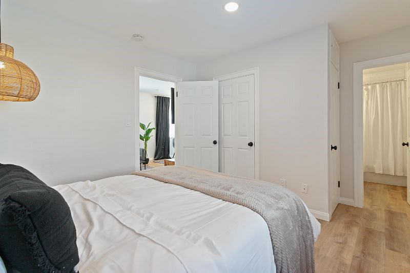 Furnished Finder property 394359_2 photo 18