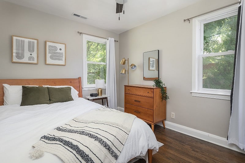 Queen bed, dresser, side table, closet