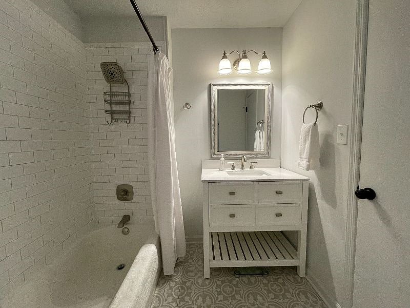 Hall bathroom.