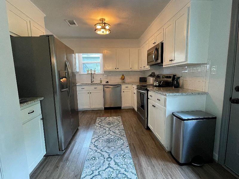 Furnished Finder property 394389_1 photo 20