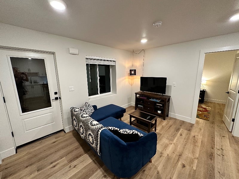 Furnished Finder property 394488_1 photo 12