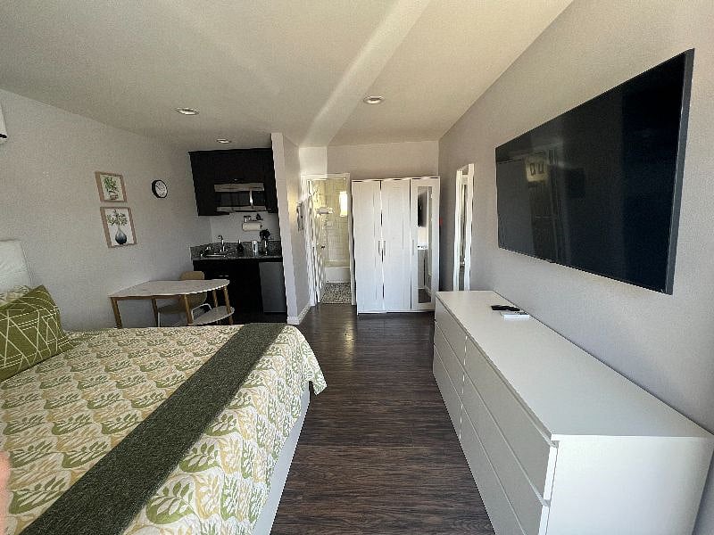 Furnished Finder property 394495_1 photo 3