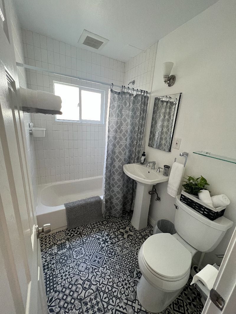 Furnished Finder property 394495_1 photo 7