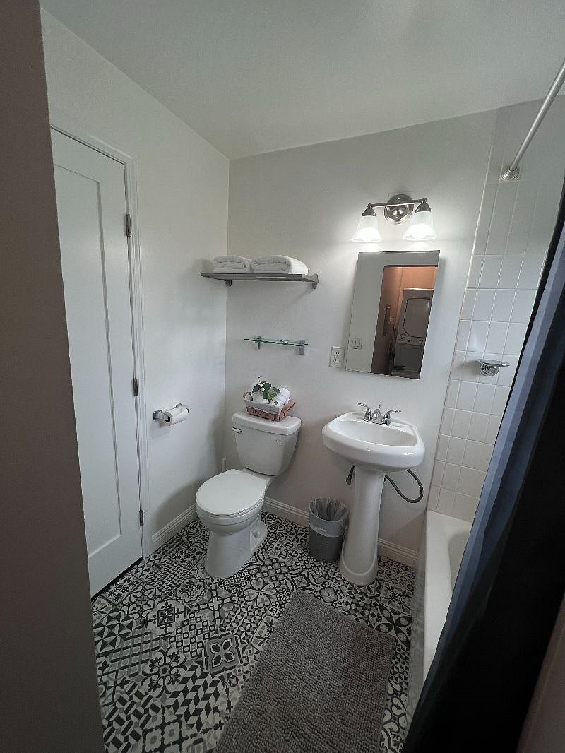 Furnished Finder property 394495_3 photo 5