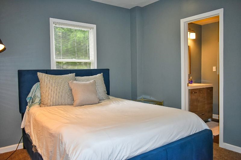 Furnished Finder property 394502_1 photo 9