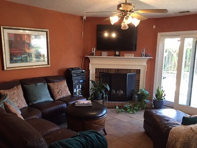 Furnished Finder property 394537_1 photo 3