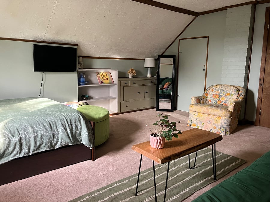 Comfortable living area in bedroom.Front