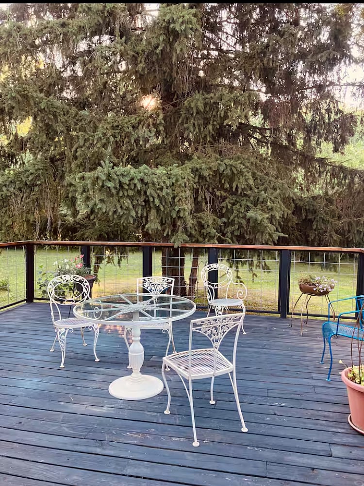 Shared front deck with owner.