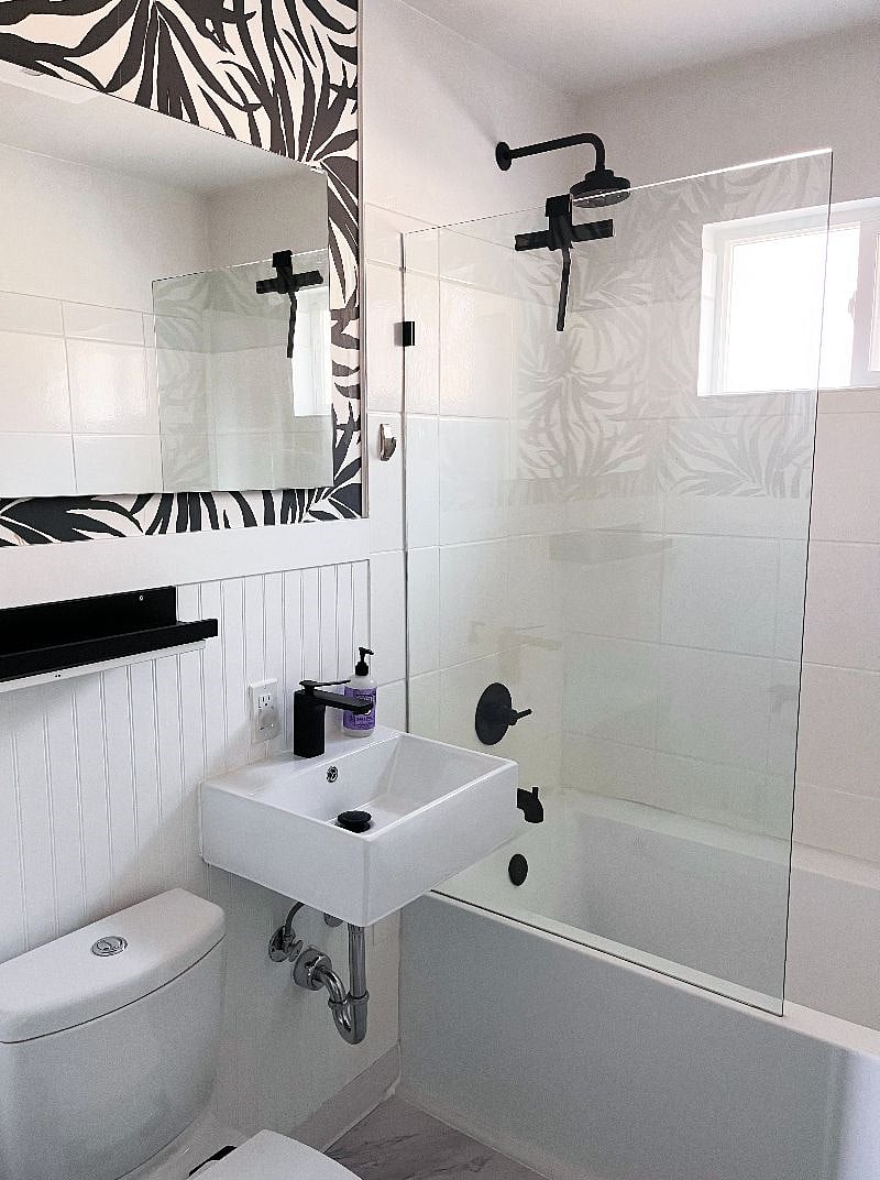 Bathroom with Full Bath/Shower