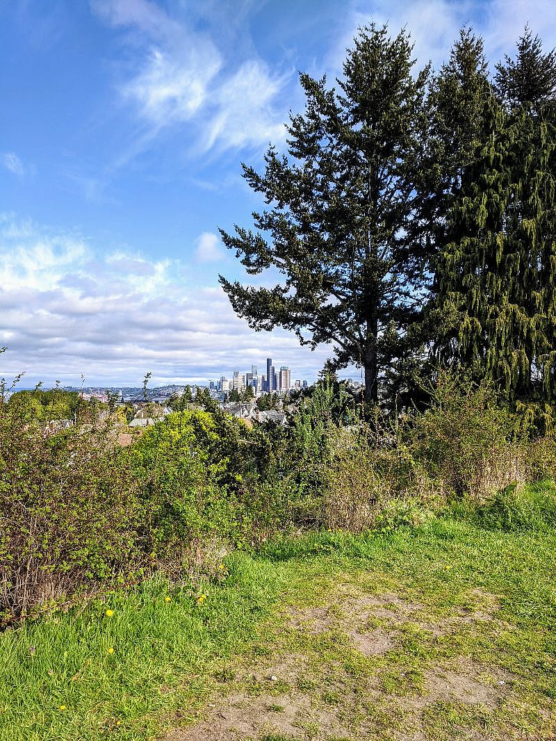 Jefferson Park and Public Golf Course (2.7 miles away)