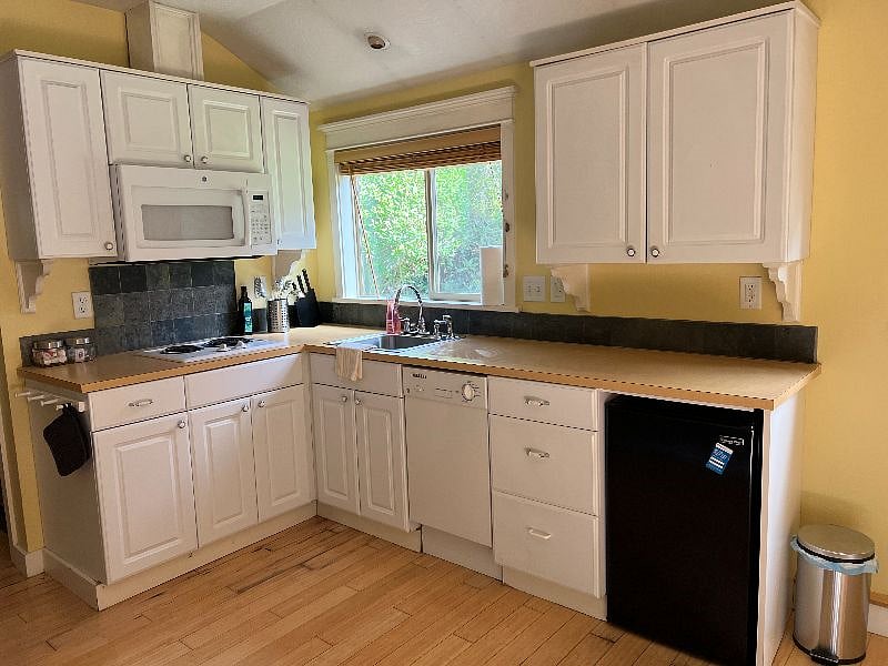 Furnished Finder property 394656_1 photo 5