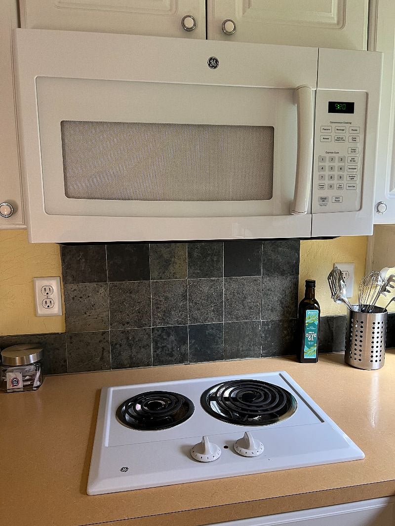 Furnished Finder property 394656_1 photo 11