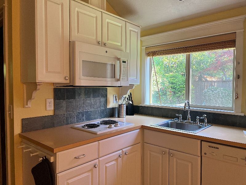 Furnished Finder property 394656_1 photo 8