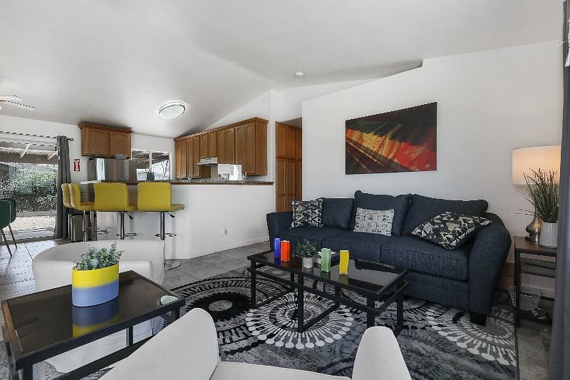 Furnished Finder property 394663_1 photo 4