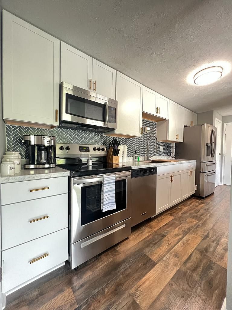 Furnished Finder property 394688_1 photo 10