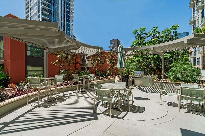 Community Garden / Grill