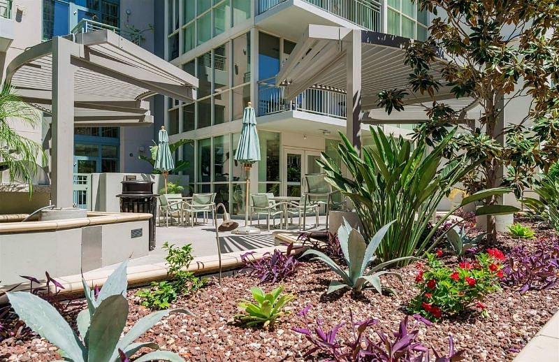 Community Garden / Grill