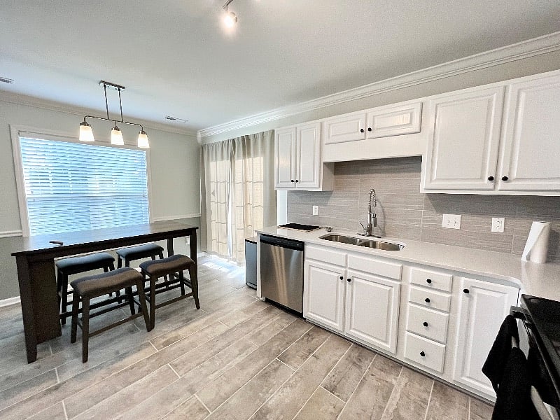 Furnished Finder property 394798_1 photo 1