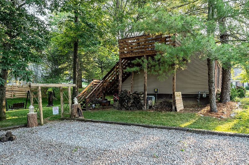 Furnished Finder property 394885_1 photo 22