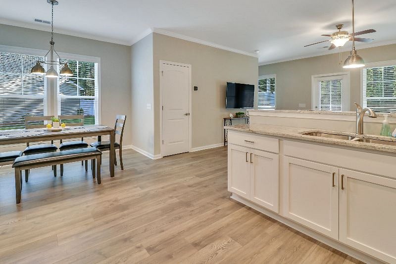 Furnished Finder property 394912_1 photo 38