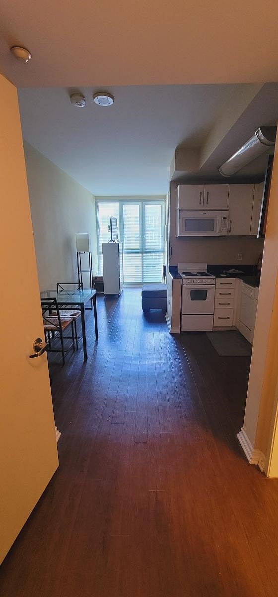 Furnished Finder property 395001_1 photo 7