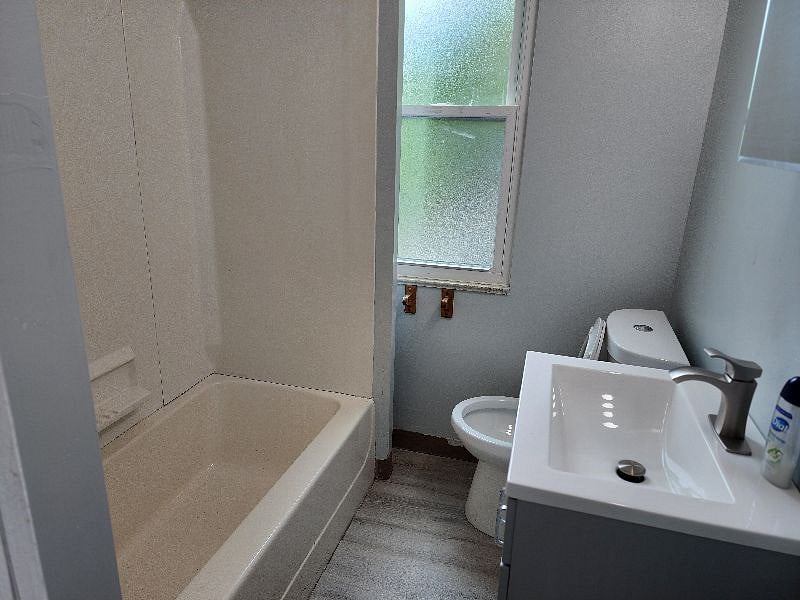 2nd floor bathroom