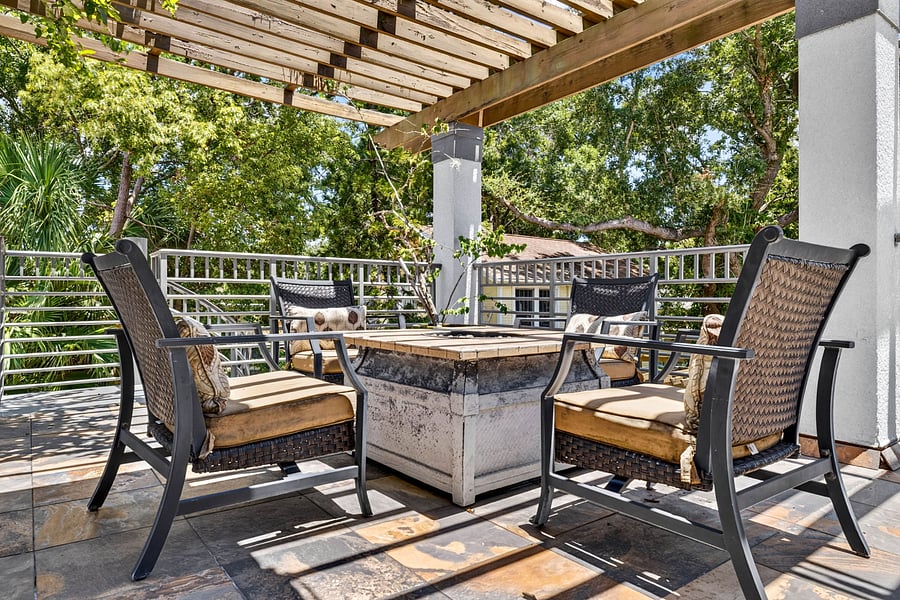 Upper Sun DeckUpp