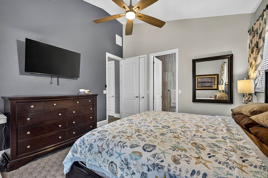 king suite view of entry and bathroom
