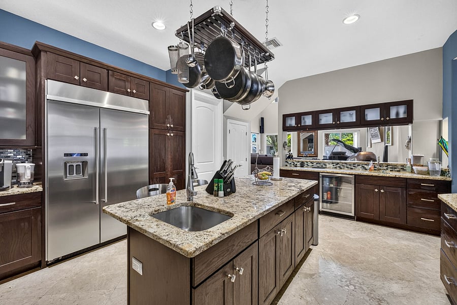kitchen w. prep island and cafe bar
