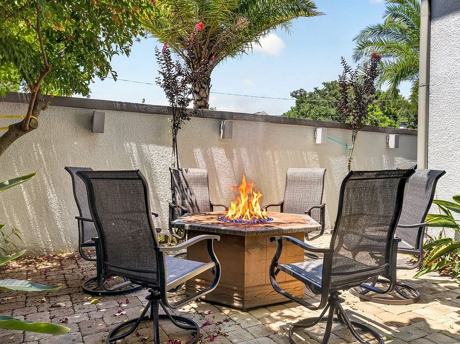 courtyard w/ sitting area and firepit
