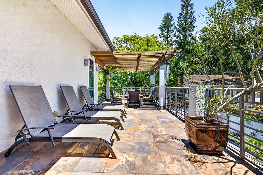 upper sun deck