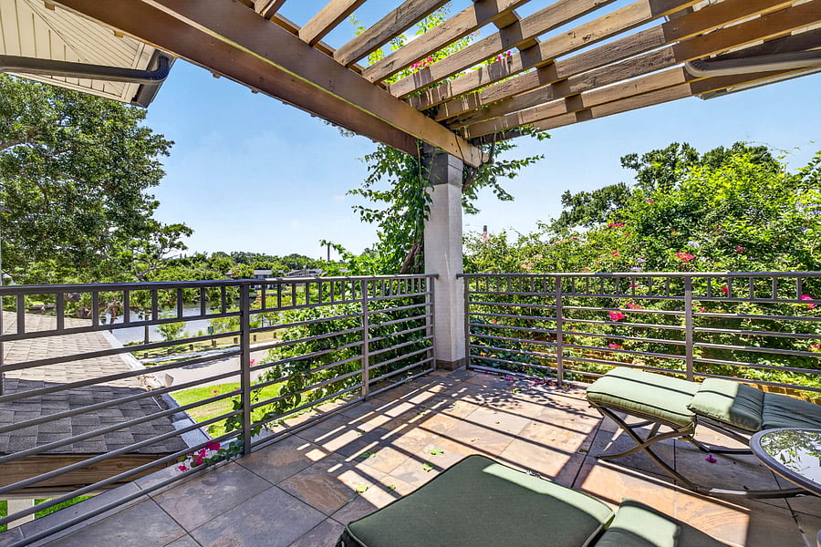 king suite private balcony view of river