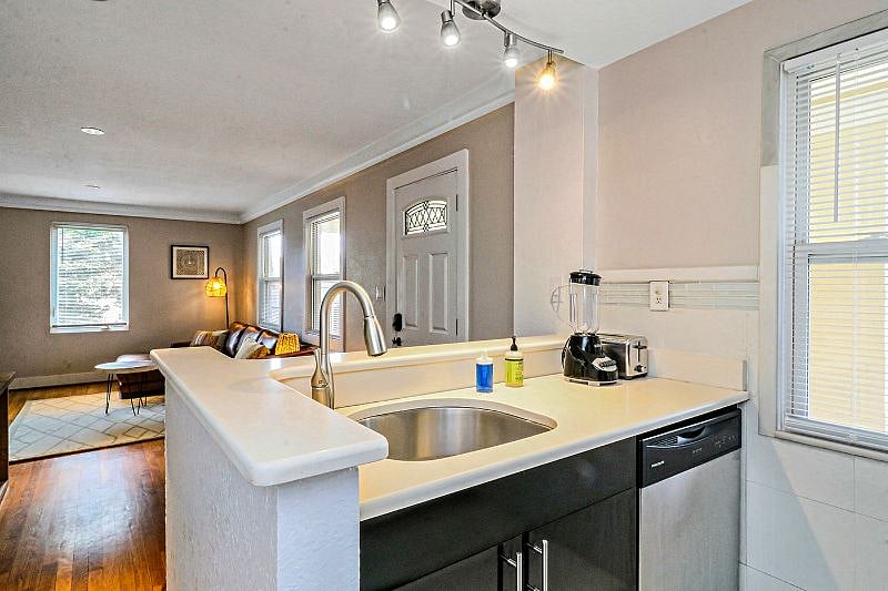 Furnished Finder property 395092_1 photo 11