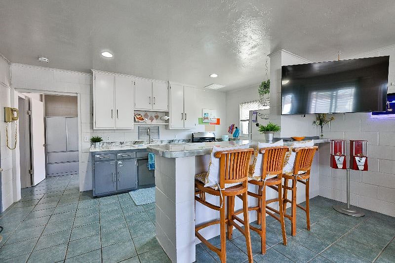 This full kitchen comes fully equipped so you can make your favorite, homemade meals.