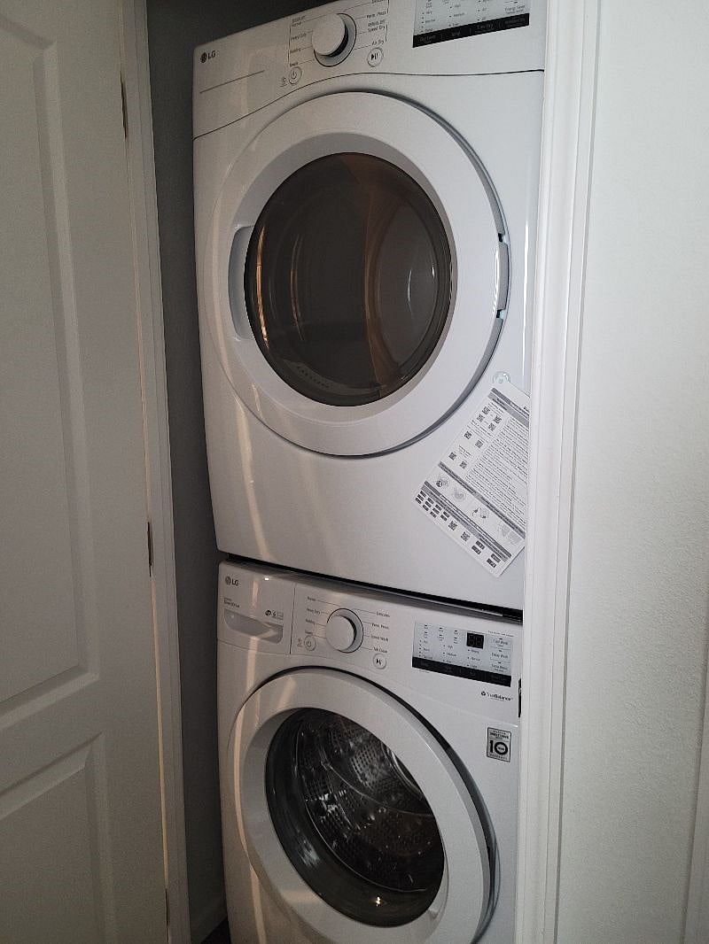 Stackable Washer/Dryer Electric