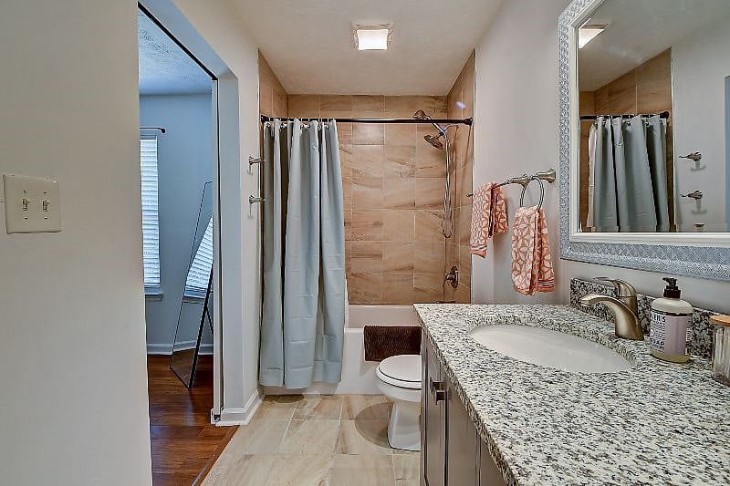 Furnished Finder property 395206_1 photo 12