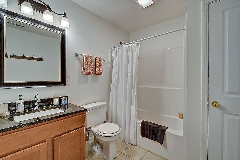 Furnished Finder property 395206_1 photo 16