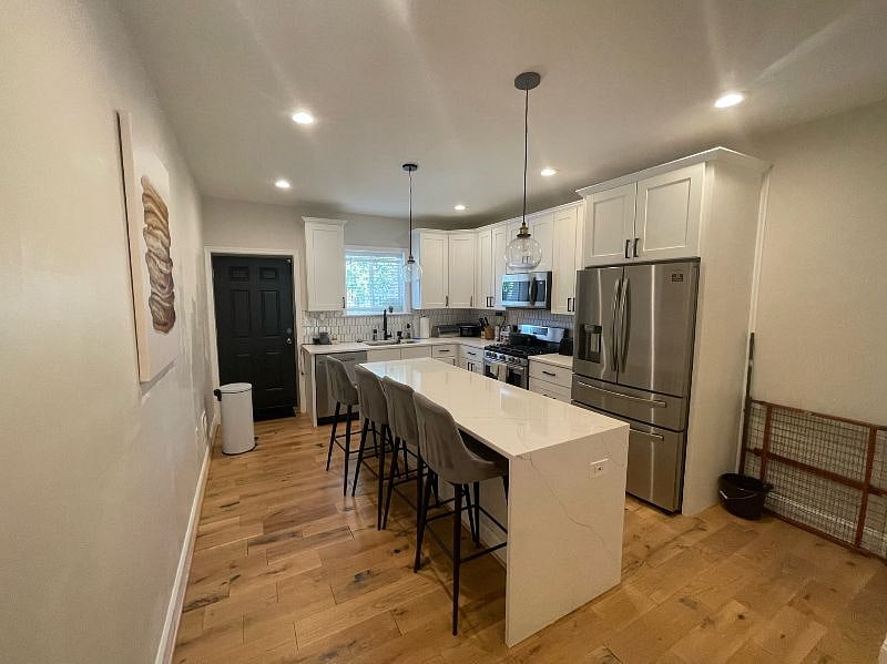 Furnished Finder property 395214_1 photo 15