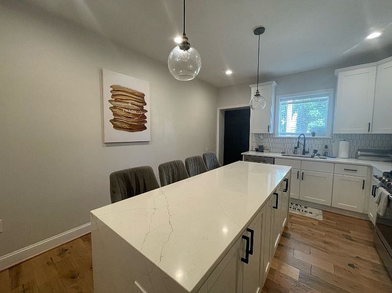 Furnished Finder property 395214_1 photo 17