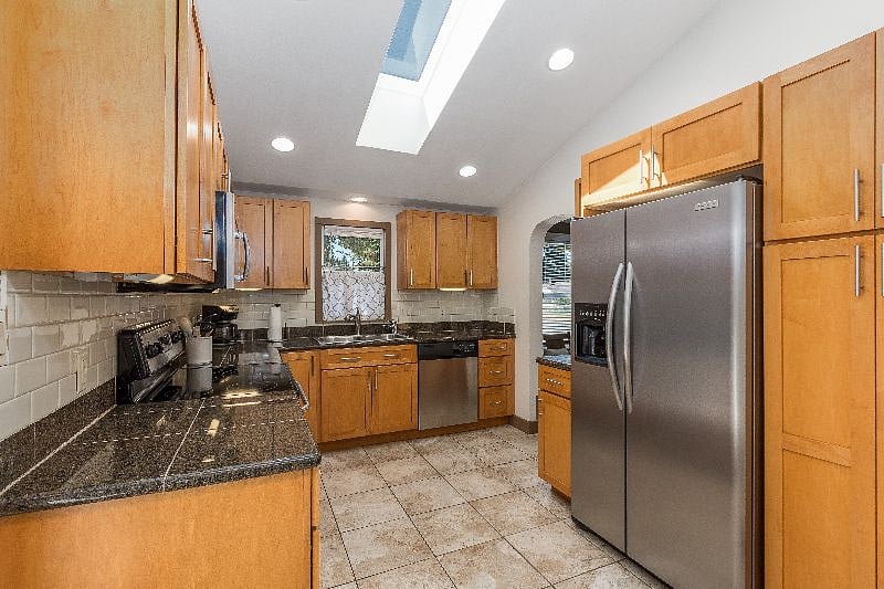 Furnished Finder property 395285_1 photo 9